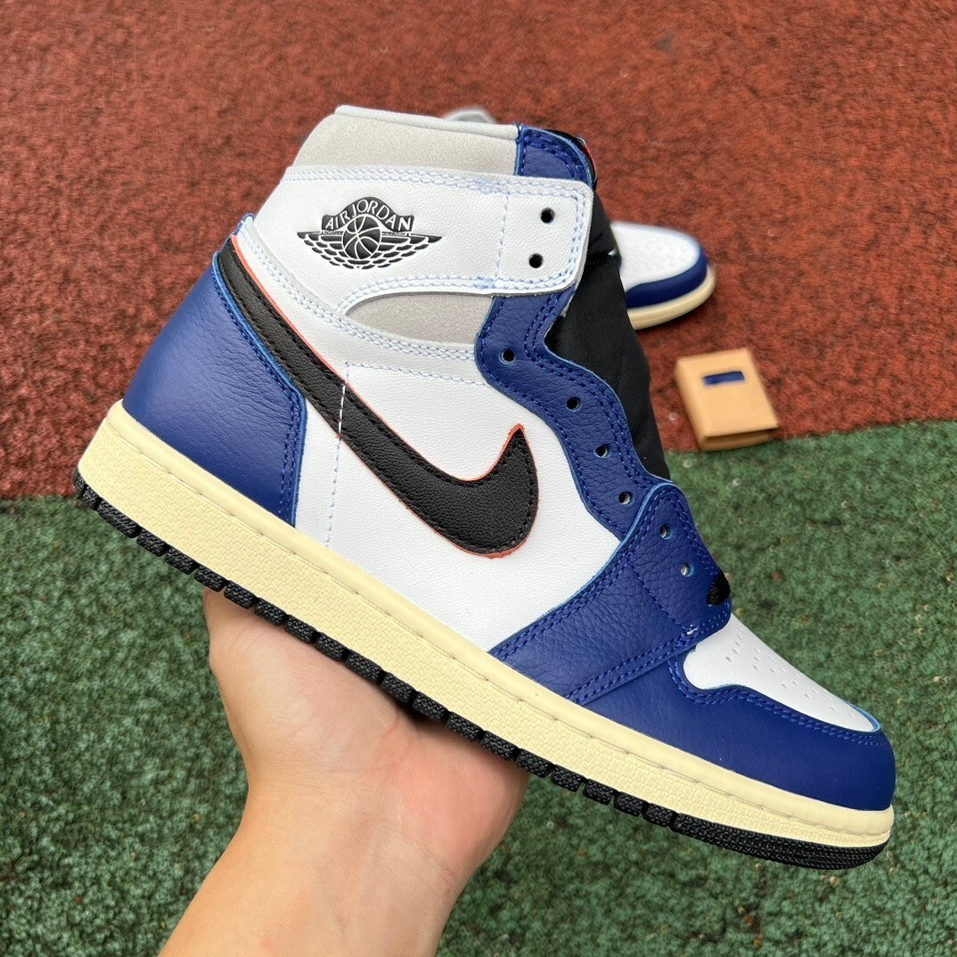 AJ1